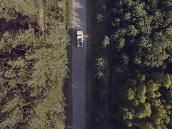 Piwo Warka Radler reklamowane w wersji malina z cytryną