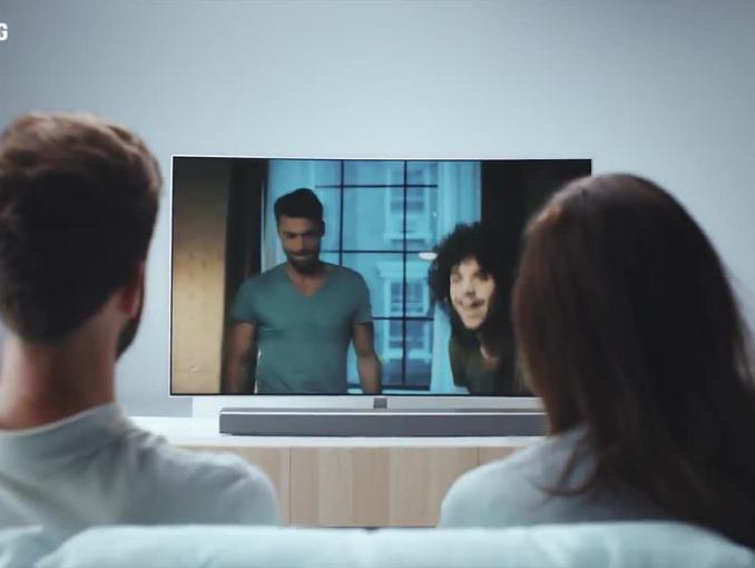 „Doznaj olśnienia” - Adam Woronowicz w reklamach Samsung QLED TV