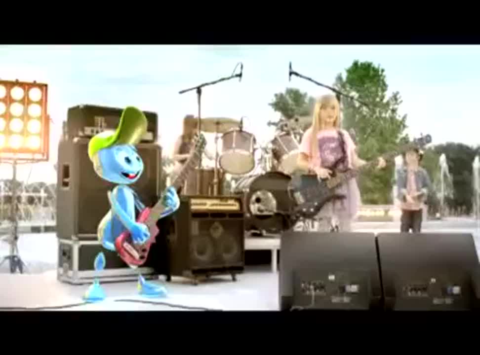 spot z kampanii „Mamo, tato, wolę wodę!”