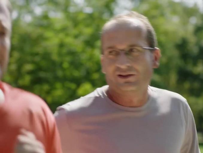 Robert Górski i Mikołaj Cieślak biegają w spocie Orange na Kartę