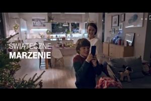 „Spełniaj marzenia z najlepszą siecią” w bożonarodzeniowej reklamie T-Mobile