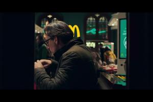 McDonald’s:powrót studentki do domu w bożonarodzeniowej reklamie