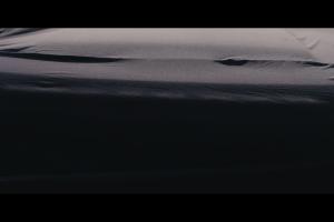 Nowy Land Rover Defender w najnowszym filmie o Jamesie Bondzie "No Time to Die"