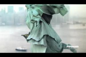 Statua Wolności tańczy w kampanii Panasonic Lumix