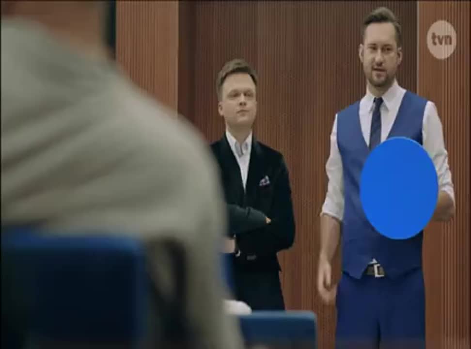 Gwiazdy TVN z niebieskimi kulkami