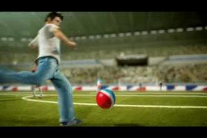 Piłkarski spot Tomasza Bagińskiego reklamuje promocję Pepsi