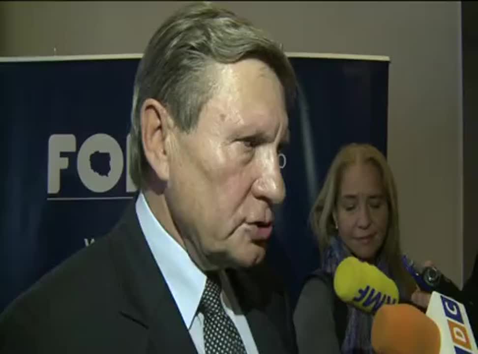 Balcerowicz: trzeba wymusić na politykach, żeby przestali zadłużać państwo