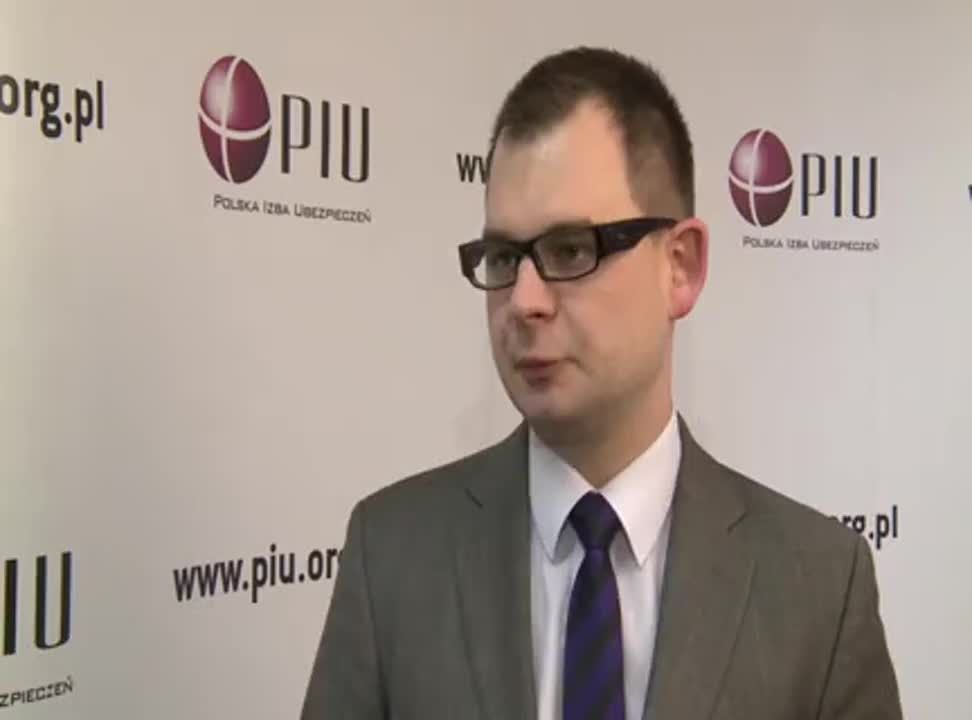 Rząd chce opodatkować w przyszłym roku zyski z polisolokat