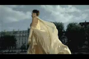 Lenor Parfumelle: Stworzona z francuskimi kreatorami perfum