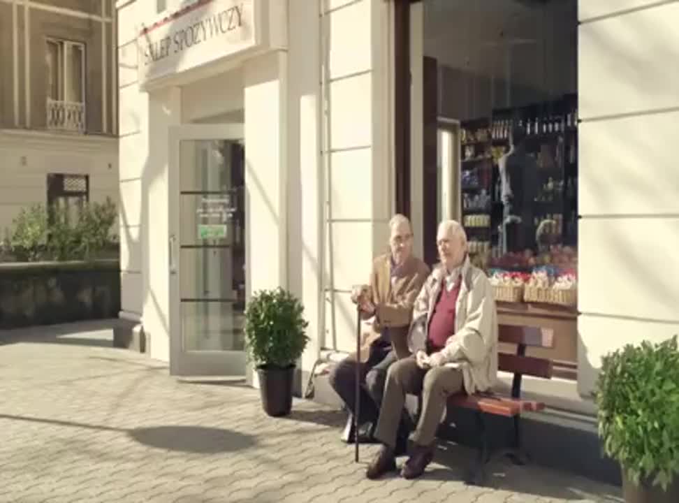 rogale 7Days - spot ze staruszkami