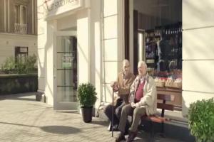 rogale 7Days - spot ze staruszkami