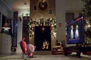 Serce i Rozum ze Świętym Mikołajem w przedpokoju reklamują FunPack z nc+ w Orange