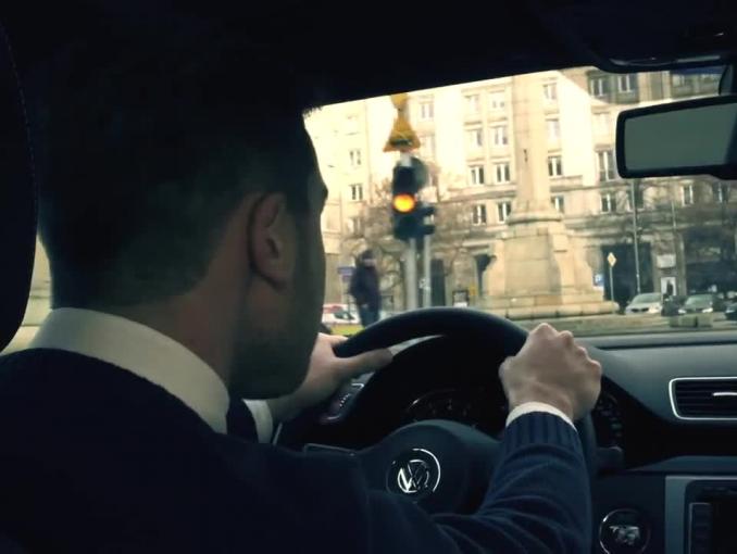 Jarosława Gugała w kampanii „Trzy kolory” o bezpiecznej jeździe samochodem