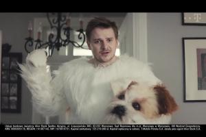 Tomasz Kot z „psem” reklamuje pożyczkę w T-Mobile Usługi Bankowe
