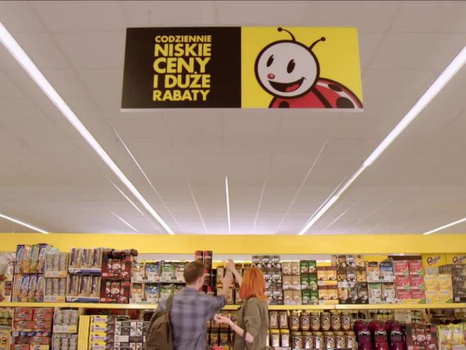 Muzyczne „dwudziestolatki” z całej Polski reklamują Biedronkę z okazji 20-lecia