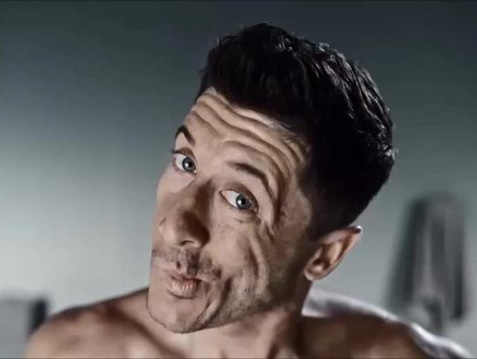 Miny Roberta Lewandowskiego przed goleniem reklamują Gillette