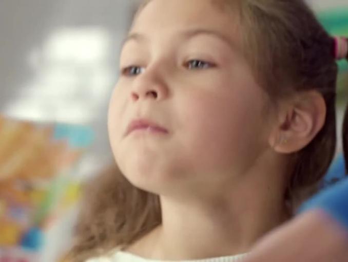 Dziecięca rozmowa w reklamach kaszki Zbożaki