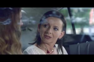 Agata Kulesza jako taksówkarka reklamuje konto oszczędnościowe