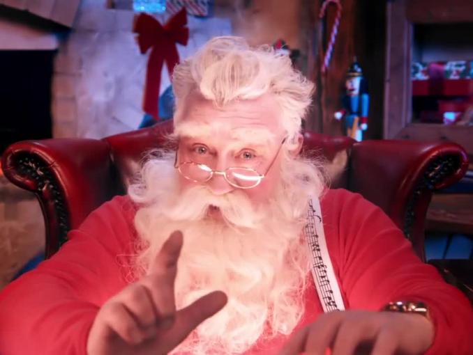 Święty Mikołaj na urlopie zachęca do sprzedawania nietrafionych prezentów na OLX.pl