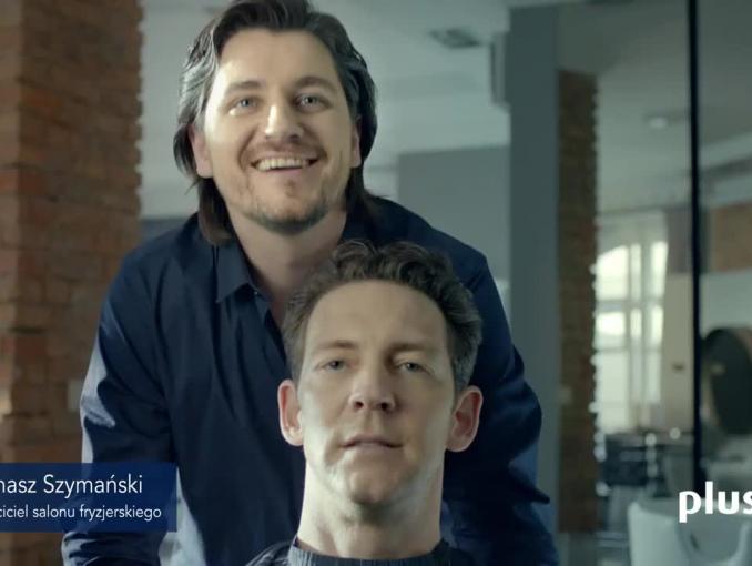 Stephane Antiga u fryzjera reklamuje Ja+ Moja Firma w Plusie