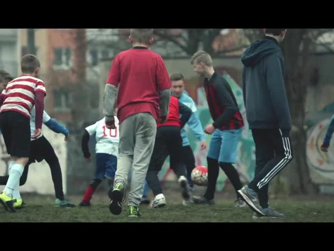 Szczęśliwe sznurówki dla polskich piłkarzy w kampanii Lotosu na Euro 2016