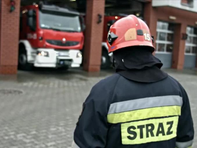 Bezpieczeństwo dzięki służbom mundurowym w bożonarodzeniowym spocie MSWiA