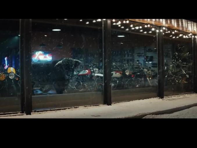 Byk chwycony z rogi reklamuje kredyt w BGŻ BNP Paribas