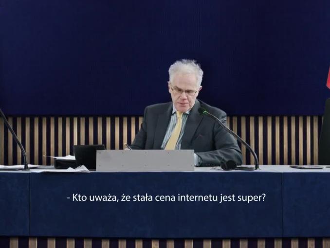 Głosowanie nad ceną internetu w reklamie Netii