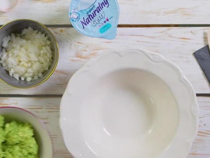 „Gotowanie bez marnowania” w spocie Jogurtu Naturalnego Gęstego Bakoma