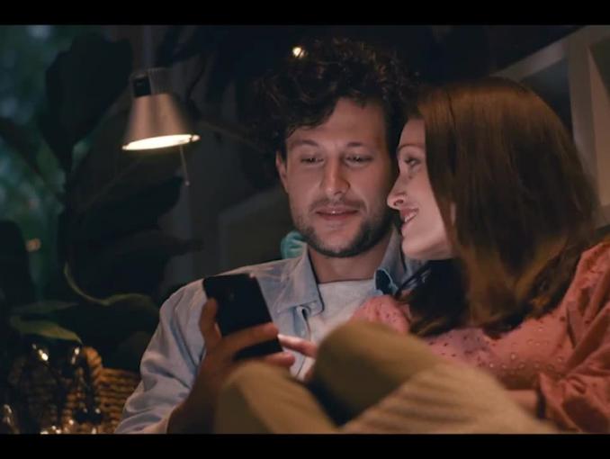 Dziecięca wyobraźnia reklamuje szkolną ofertę