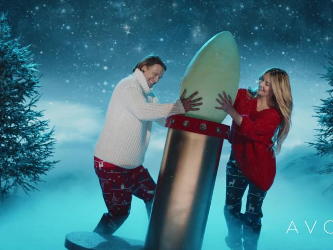 Avon "Kisses for Christmas” - Małgorzata Rozenek-Majdan i Radosław Majdan polecają świąteczne zestawy 