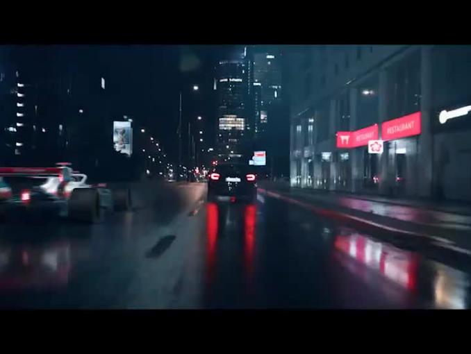 Robert Kubica w nowej reklamie Orlenu promuje olej Platinum