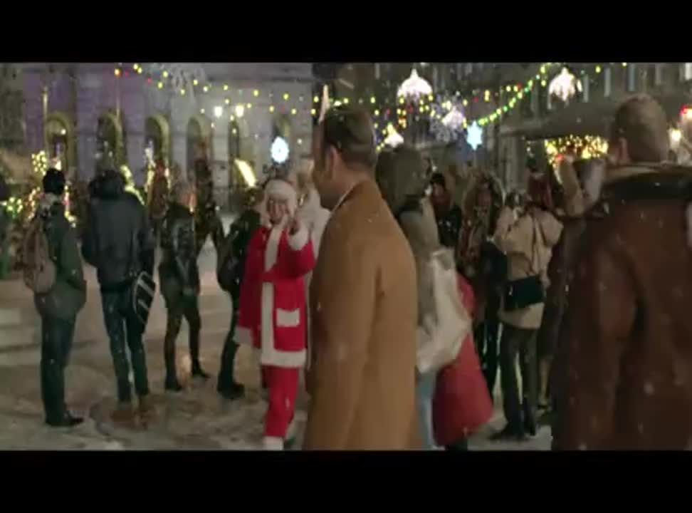 Kevin Spacey w bożonarodzeniowej reklamie kredytu gotówkowego w BZ WBK