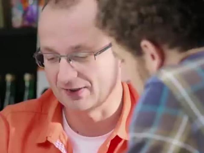 Robert Górski z koncertem w smartfonie reklamuje internet w Orange na Kartę