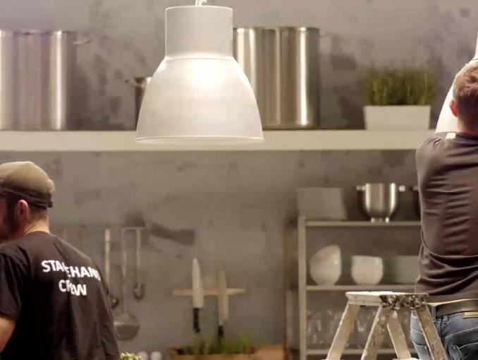 Dorota Wellman jako kucharka, a Karol Okrasa dziennikarz w reklamach Lidla - making of
