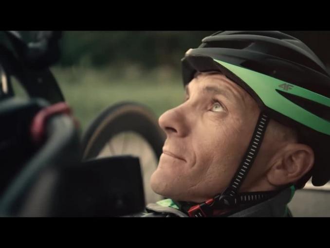 Paraolimpijczyk Rafał Wilk w reklamie odzieży 4F