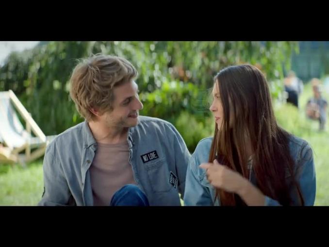 Wargor reklamuje czekolady Wedel w dużych tabliczkach