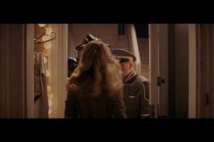 Wargorr wpada na babski wieczór w reklamie Wedlowskich Deserów